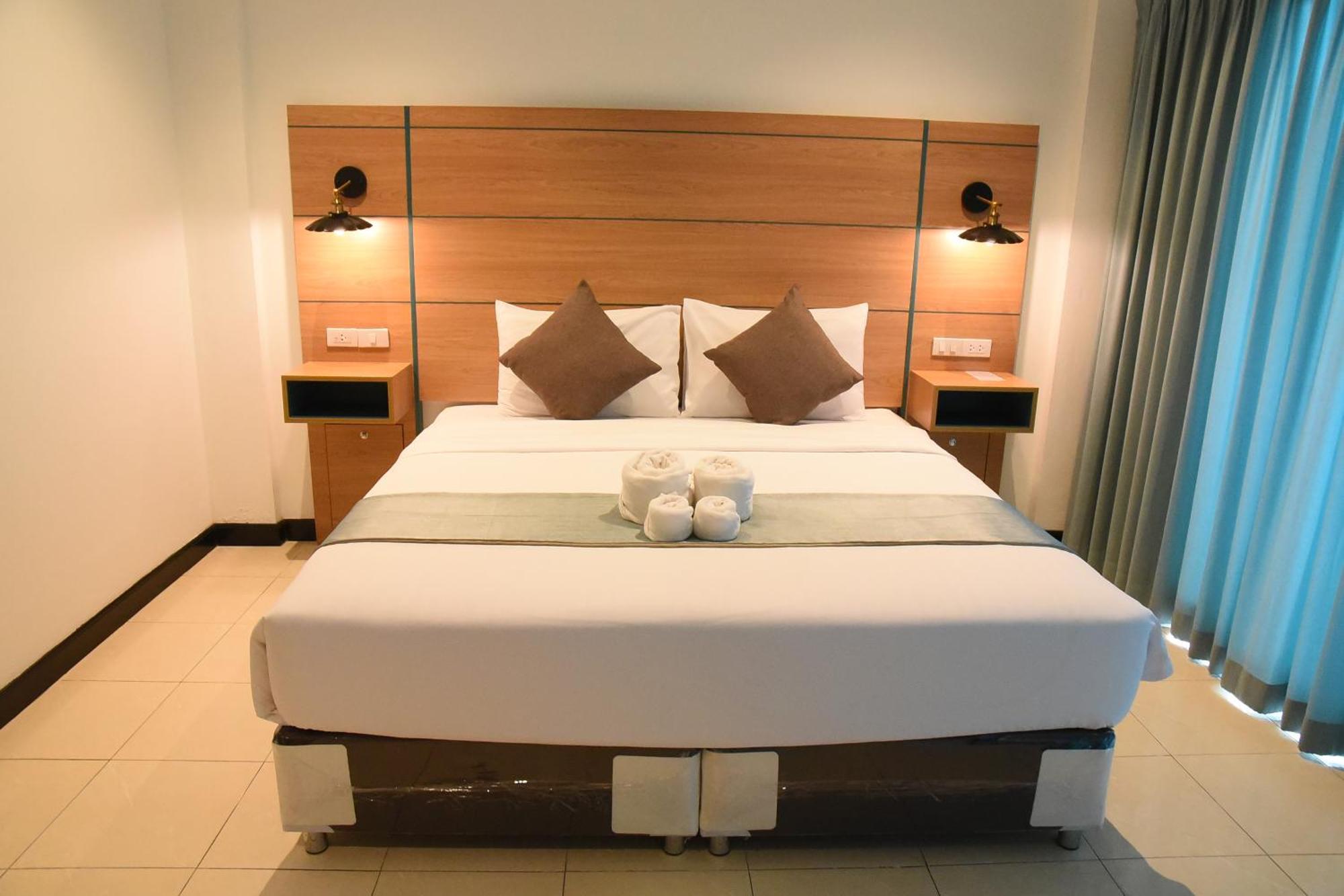 The Base Inn Pattaya Εξωτερικό φωτογραφία