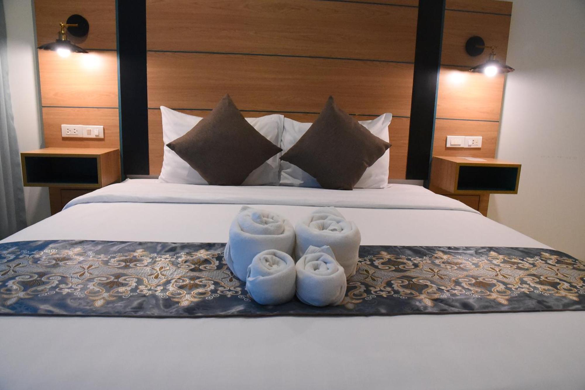 The Base Inn Pattaya Εξωτερικό φωτογραφία
