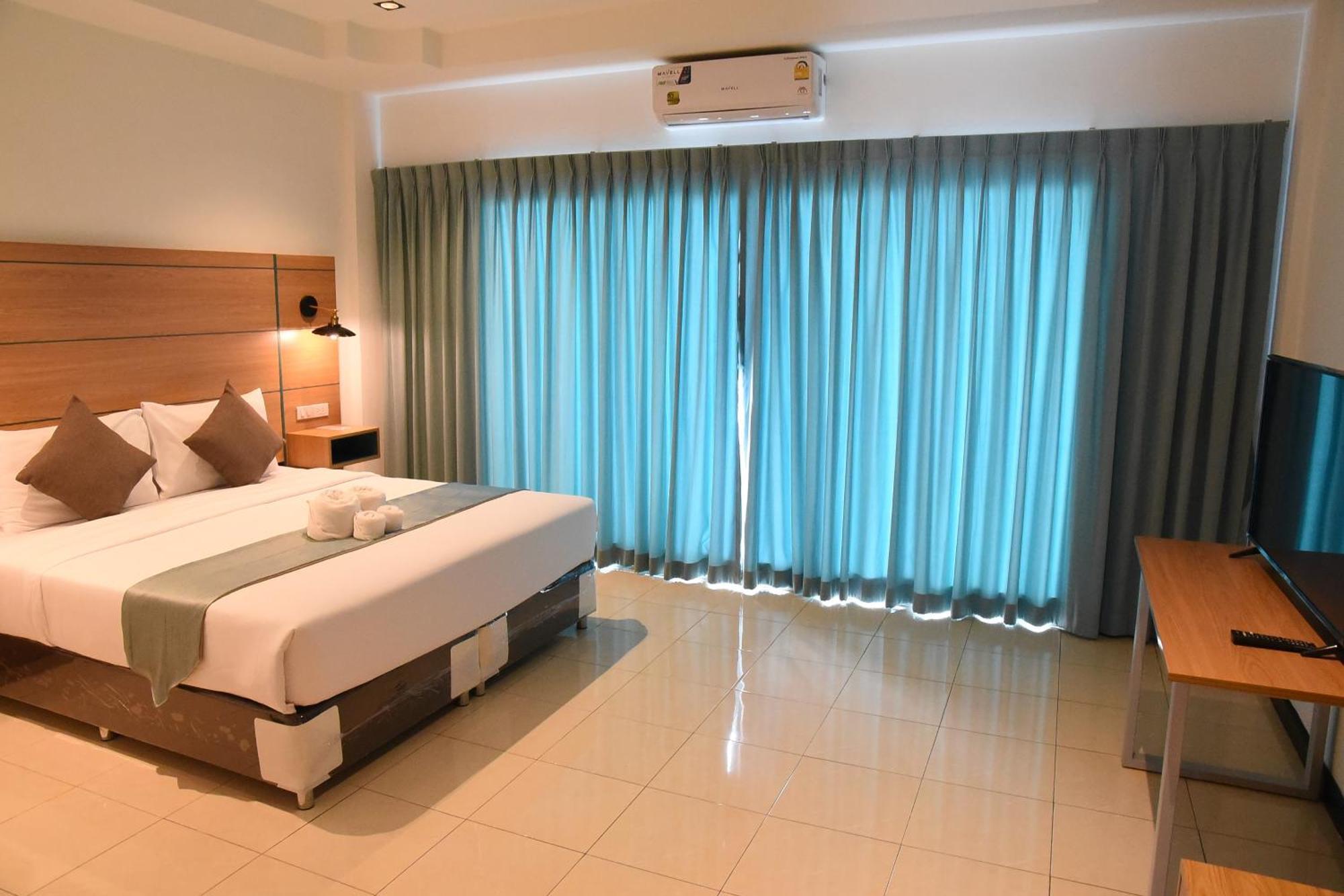 The Base Inn Pattaya Εξωτερικό φωτογραφία