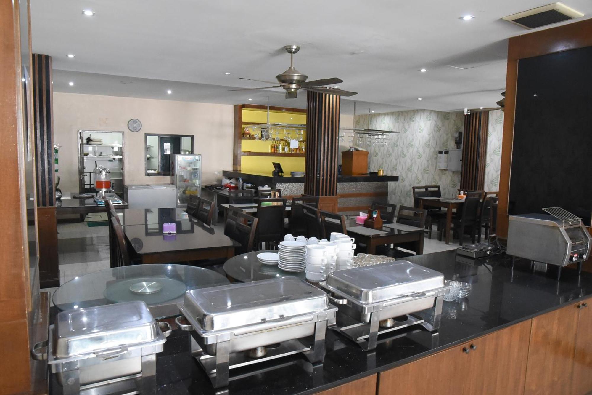 The Base Inn Pattaya Εξωτερικό φωτογραφία
