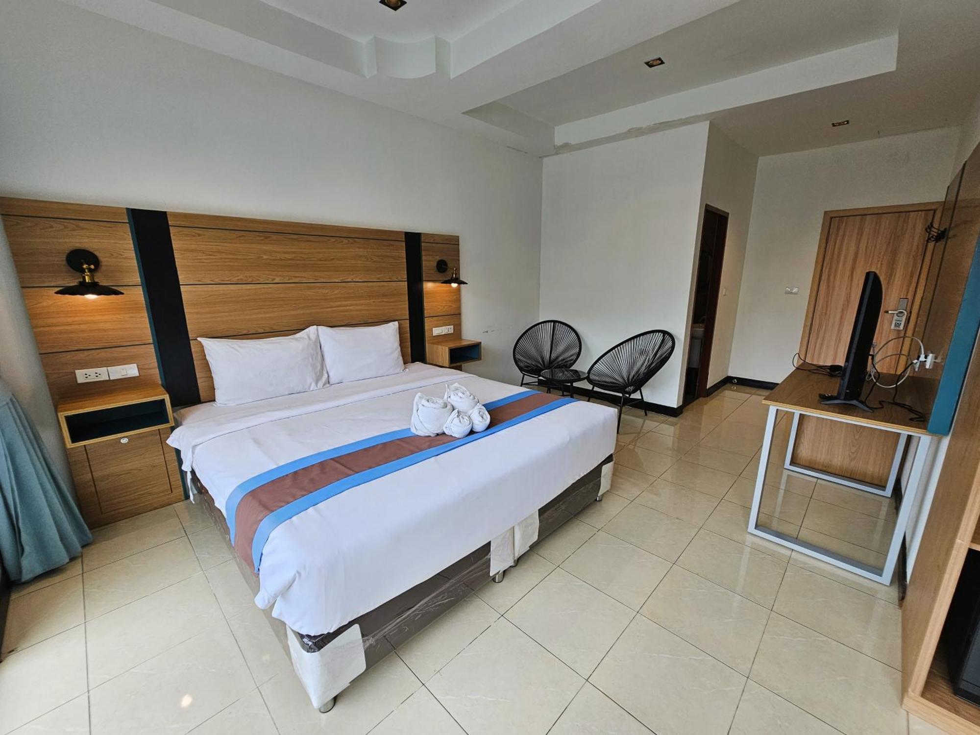 The Base Inn Pattaya Εξωτερικό φωτογραφία