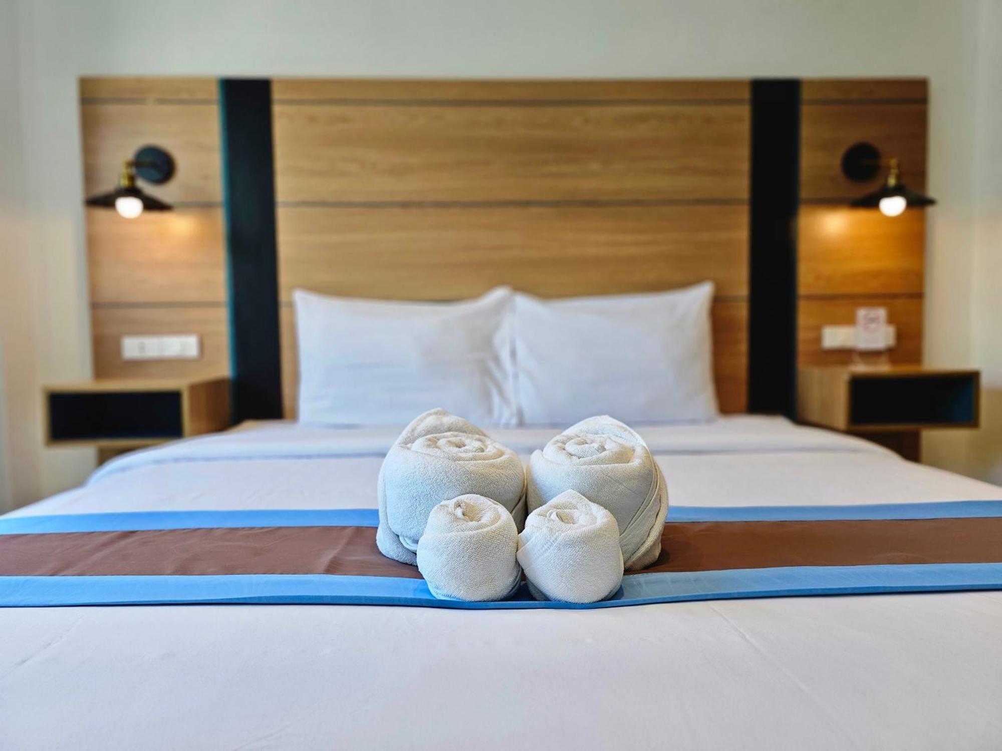 The Base Inn Pattaya Εξωτερικό φωτογραφία