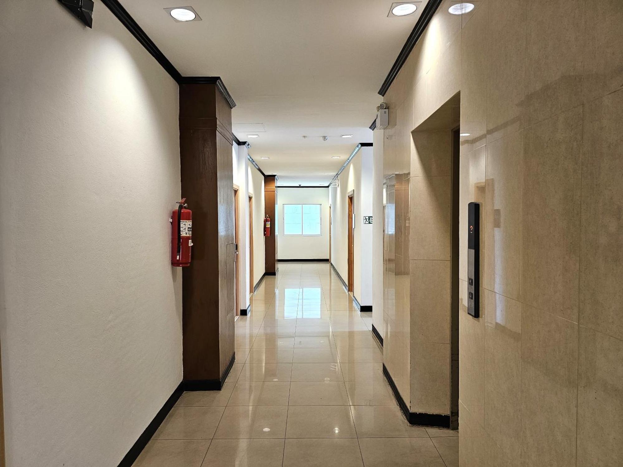 The Base Inn Pattaya Εξωτερικό φωτογραφία